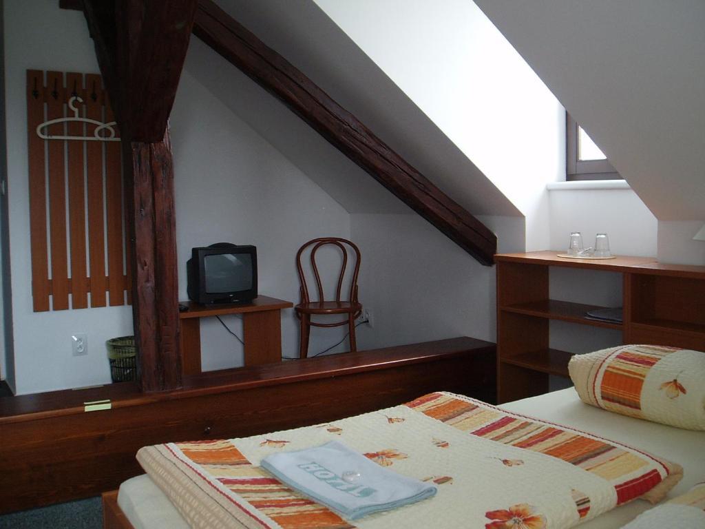 Restaurace a Penzion Česká Hospoda Heřmanice Habitación foto